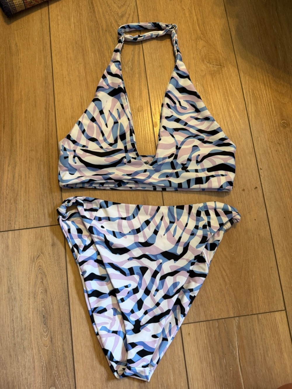 Skatie bikini